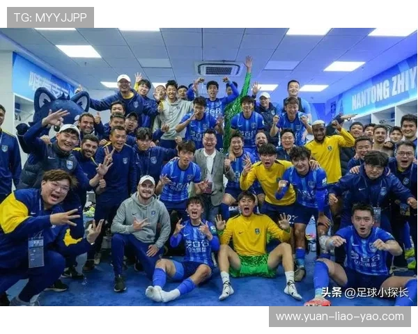 南京足球队荣登足球配合排行榜第一名展现强大团队实力