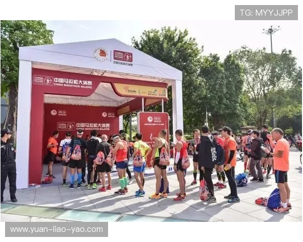 广州攀岩队的拼搏之路与马拉松大满贯的梦想交织的奋斗故事