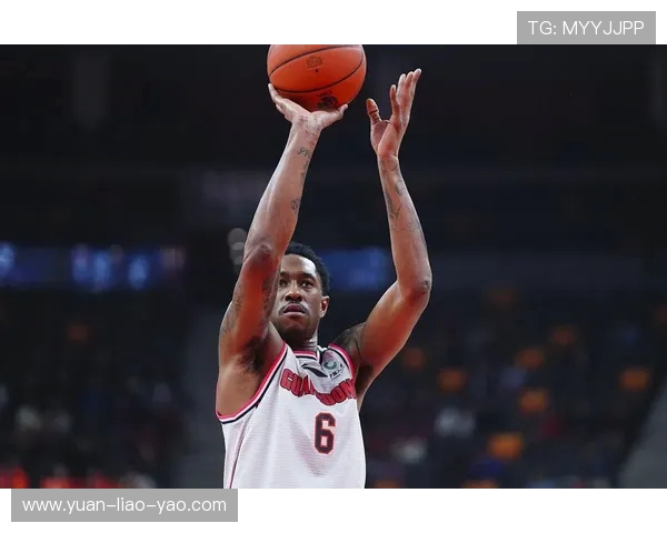 马尚布鲁克斯的篮球之路与传奇人生探秘